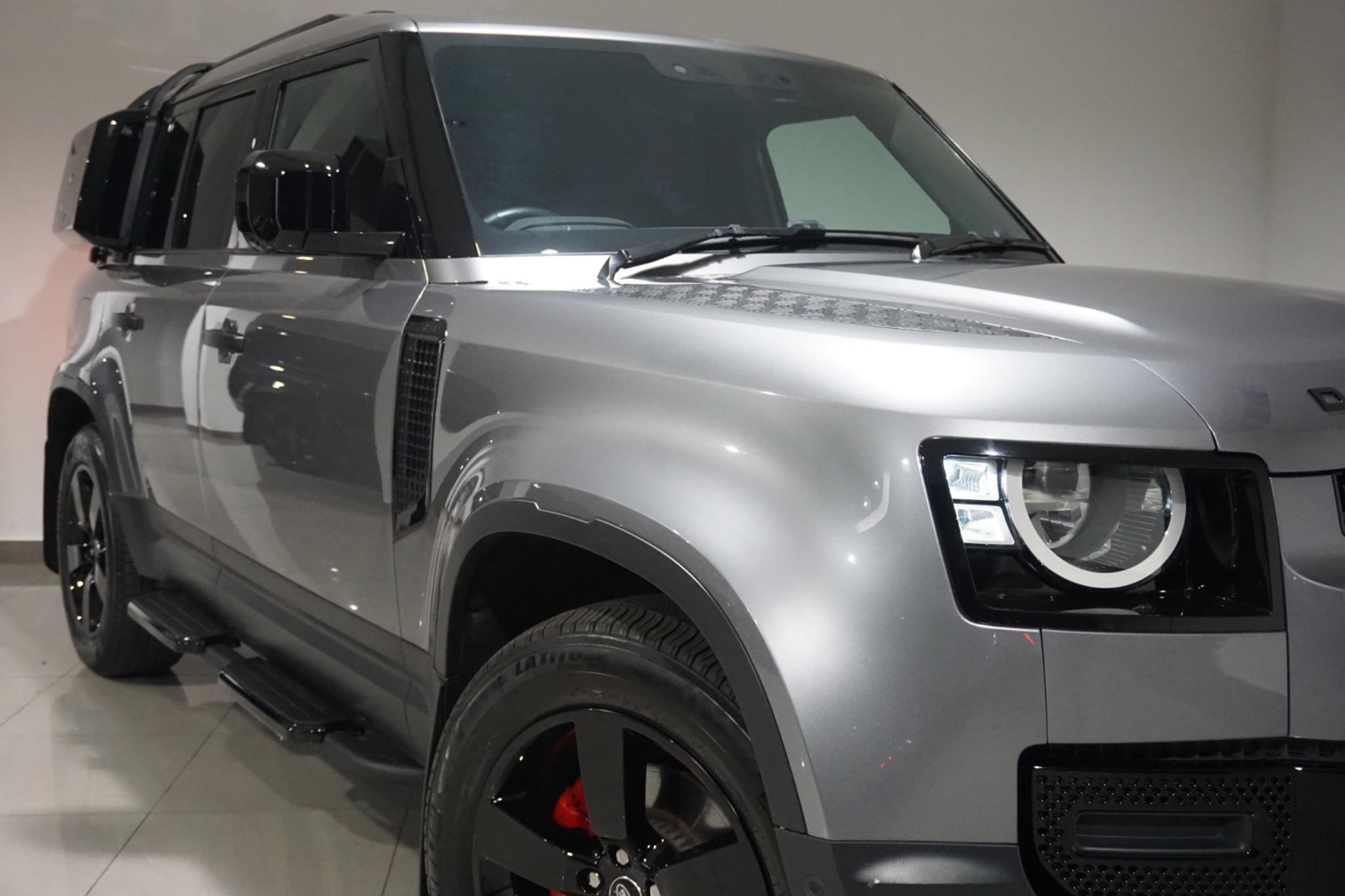 Land Rover Defender 110 3.0 D250 MHEV Hard Top SUV Auto 4WD MWB Euro 6 (s/s) 5dr